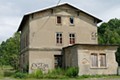Wirtschaftsgebäude und Bahnhof